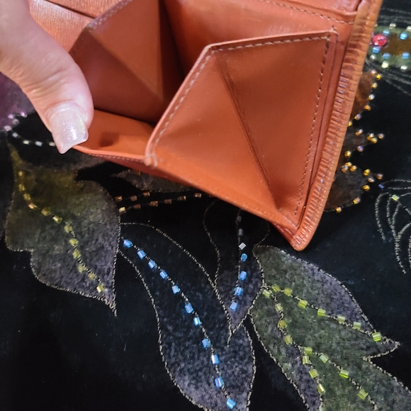 Louis Vuitton EPI Wallet - Picture 10 of 14